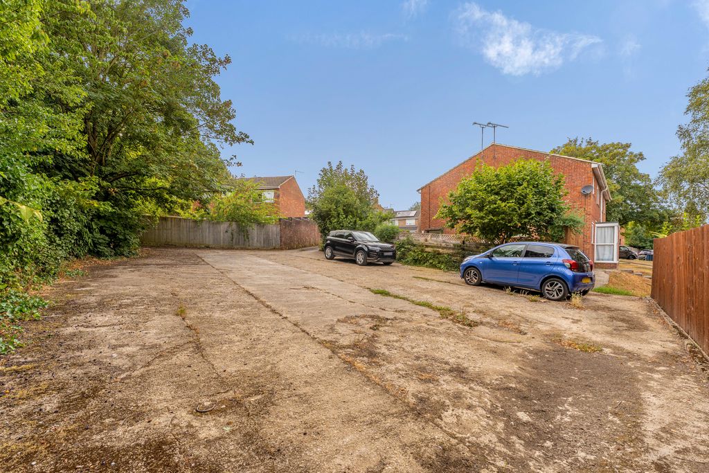 Old Parr Close